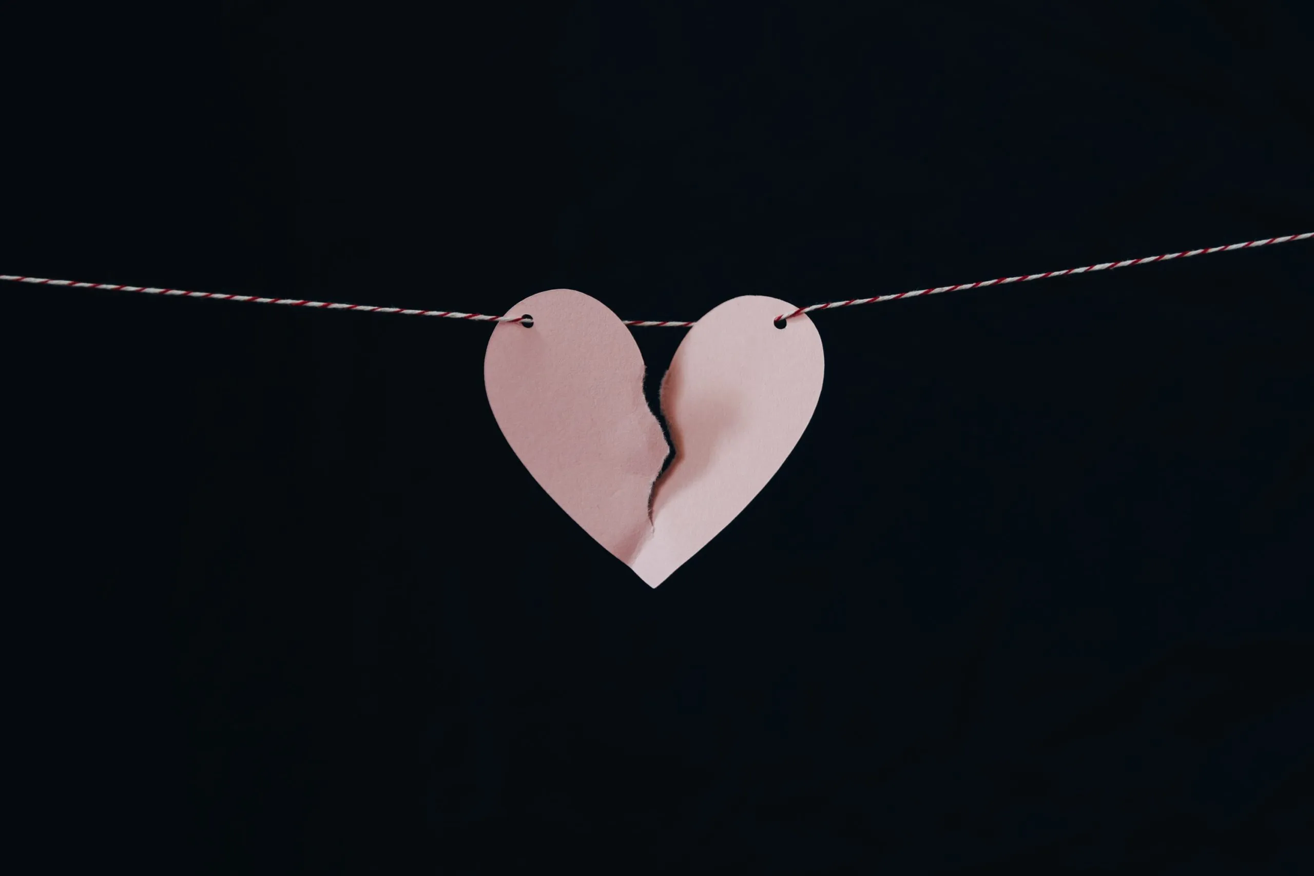 Tips for Making Divorce More Tolerable - New Hope Divorce Mediation - divorce, divorce mediation, divorce tips - Photo by Kelly Sikkema on Unsplash